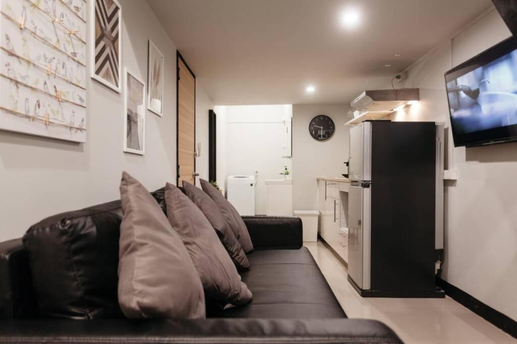 דירות בנגקוק S1 Large Duplex Silom 3 Beds, Full Kitchen Wifi מראה חיצוני תמונה