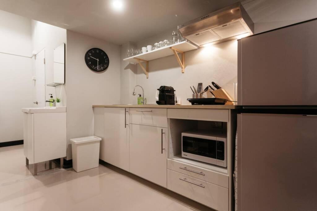 דירות בנגקוק S1 Large Duplex Silom 3 Beds, Full Kitchen Wifi מראה חיצוני תמונה